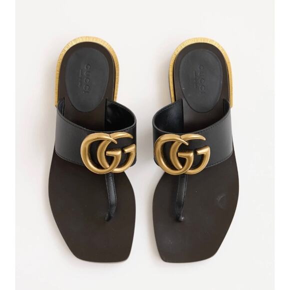 Gucci Marmont Logo Leather Thong Sandal in Black - Picture 1 of 16